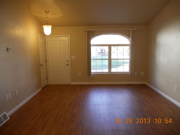 301 S Maple Ave