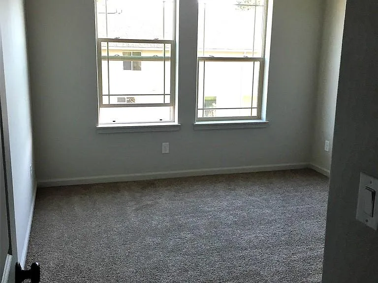 2021 N Q Cir — Photo 18