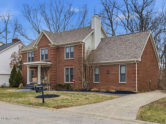 4th image of 305 Lyndonwoods Cir