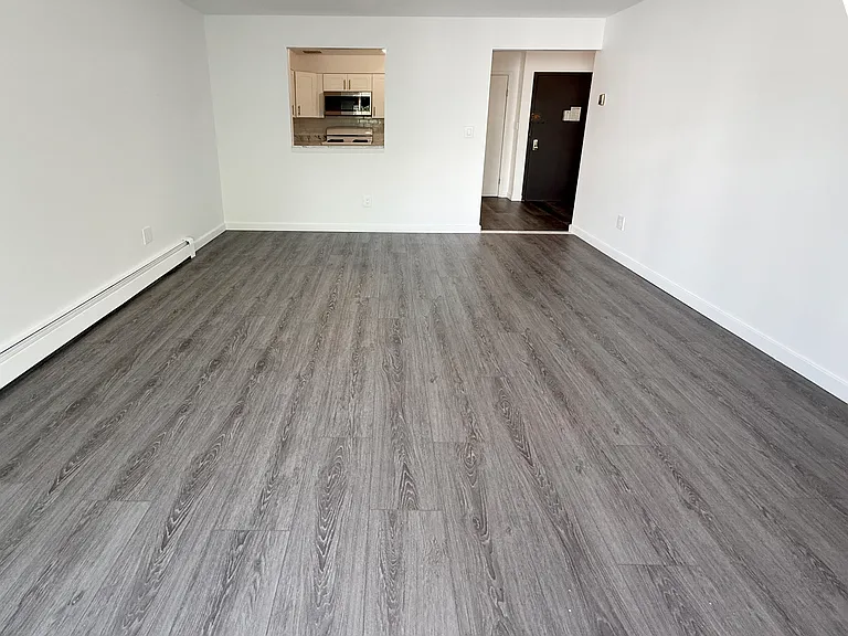 14-37 31st Rd #2R — Photo 2