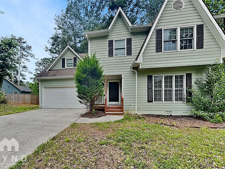 2574 Overlake Dr — Photo 1