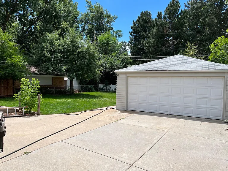 433 Harvard Ln — Photo 6