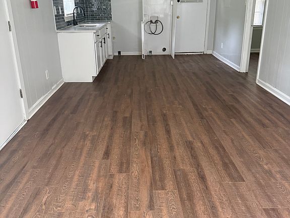 5th image of 1861 Kitchens Rd