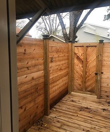 3rd image of 603 Devine St