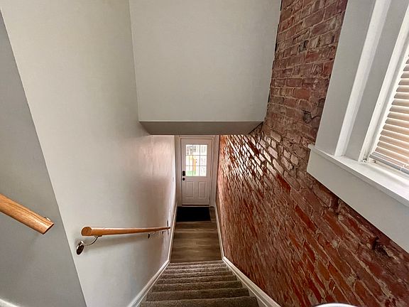 3rd image of 4581 Gibson Ave