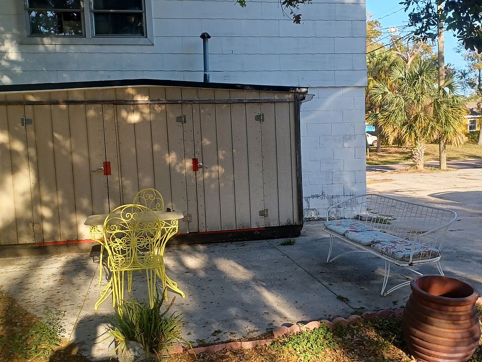 Outdoor Patio Area
