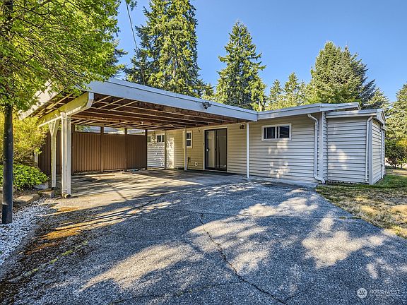 2nd image of 20340 Wallingford Avenue N