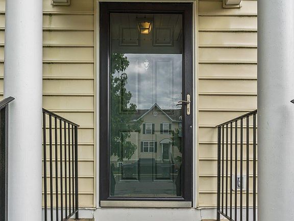 4th image of 5774 Colts Gate Dr #41
