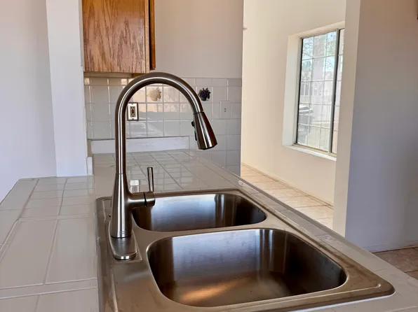 3243 Garnet Ave, Rosamond, CA 93560