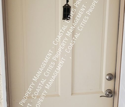 3rd image of 371 Newport Ave #4