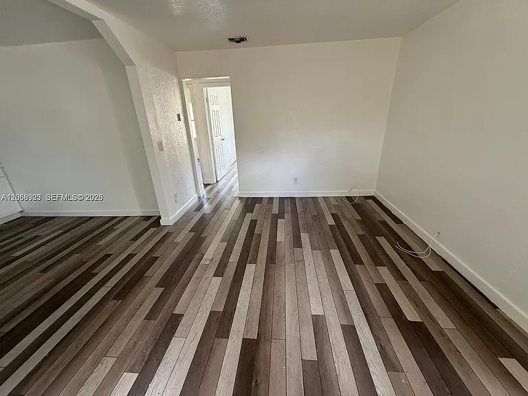 2813 Dewey St #1 — Photo 6