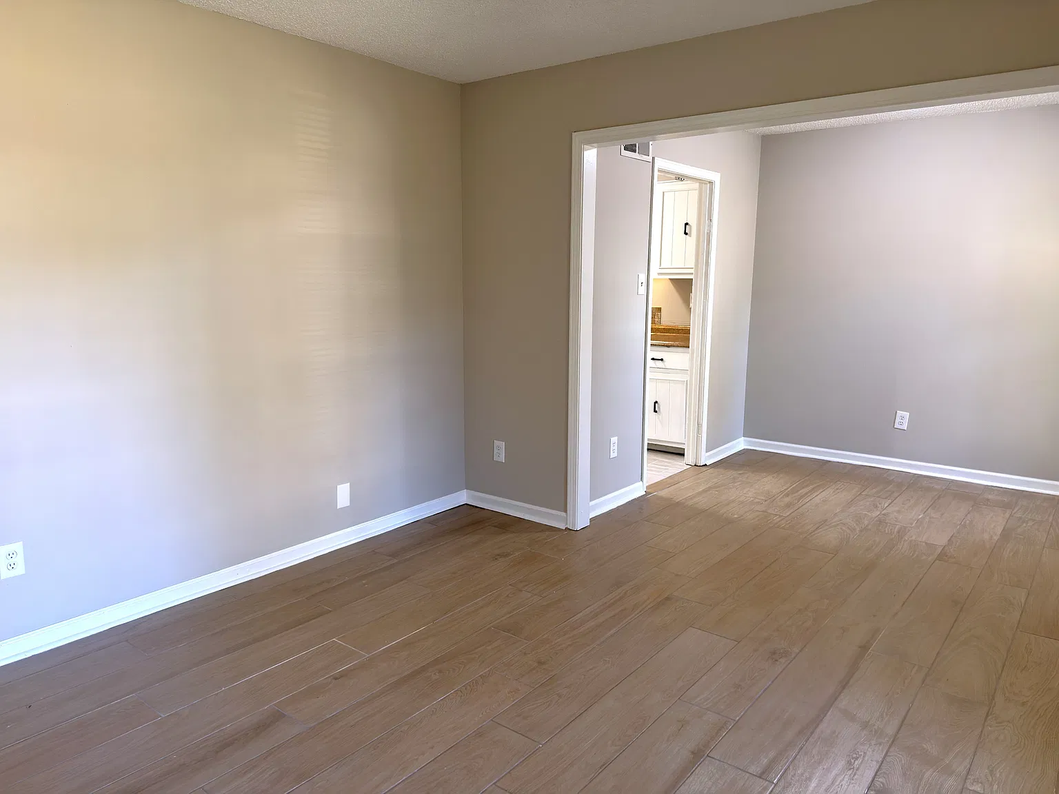 5753 Antwerp Avenue East - 1 — Photo 4