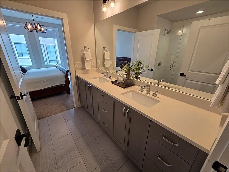 318 Gibson St SE — Photo 30
