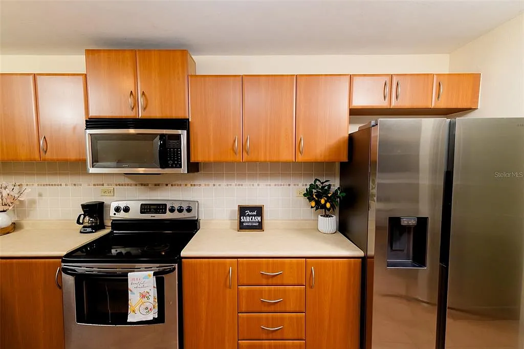 3 bed, 2.5 bath, $1,850 — Photo 2