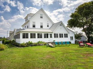 8 P St, Hull, MA 02045