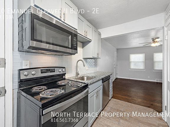 4th image of 4616 Harrison St #2E