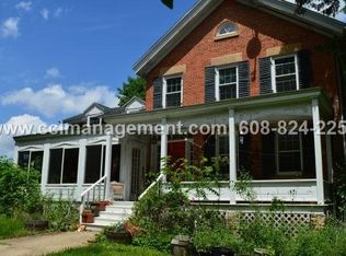 1818 Saint Dunstan Dr, Madison, WI 53705