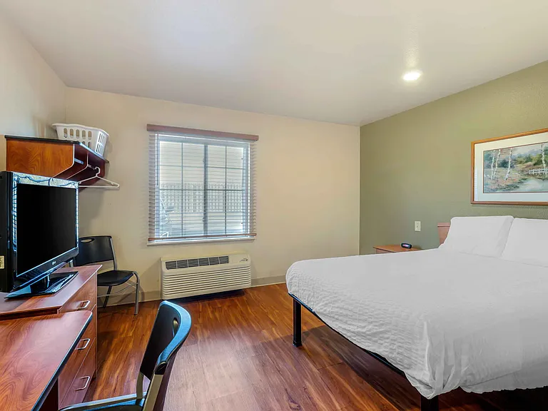 Studio Suite - 1 Full Bed