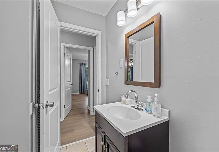 1314 Hidden Circle Dr — Photo 26