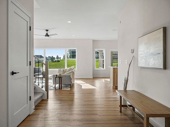 4th image of 920 Carnoustie Way