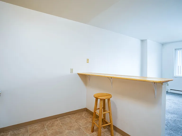 136 Main St #105 — Photo 2