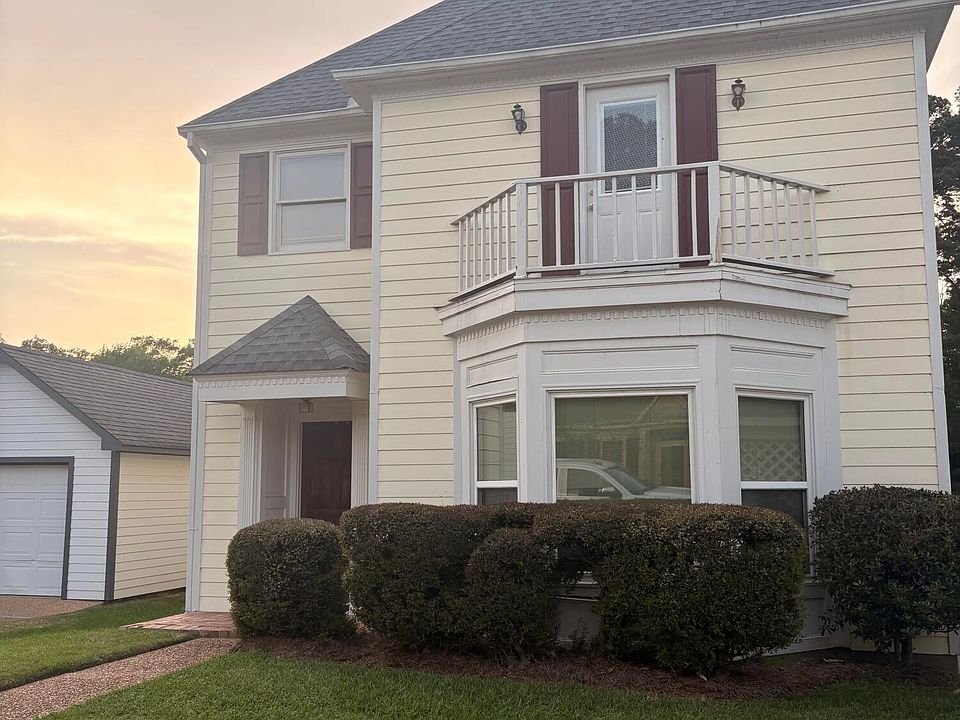 1st image of 4 Spring Lake Point