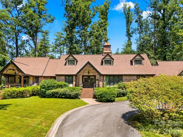 122 Stuyvesant Rd, Asheville, NC 28803