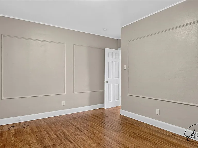 17127 Roselawn St — Photo 17