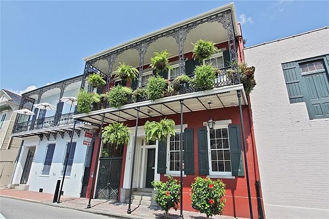 1st image of 1015 Burgundy St APT 6