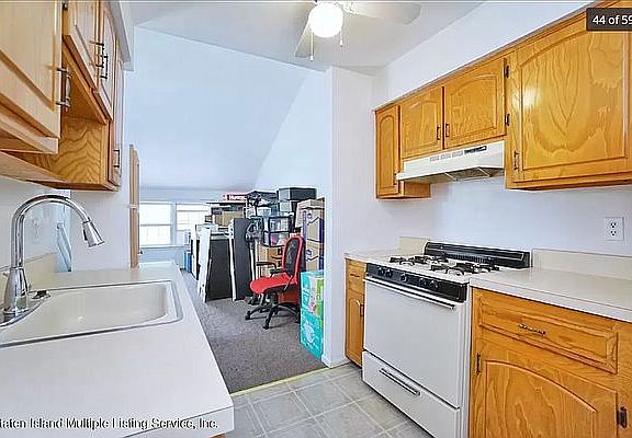 3rd image of 1271 N Railroad Ave Floor 2