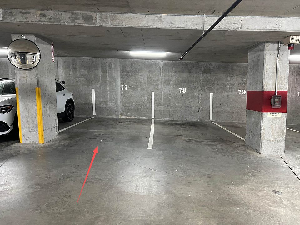 2nd image of 480 Robson St #1201