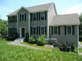 19 Ash St, Londonderry, NH 03053