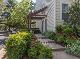 9959 Oakton Terrace Rd, Oakton, VA 22124