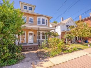 55 Thompson St, Raritan, NJ 08869