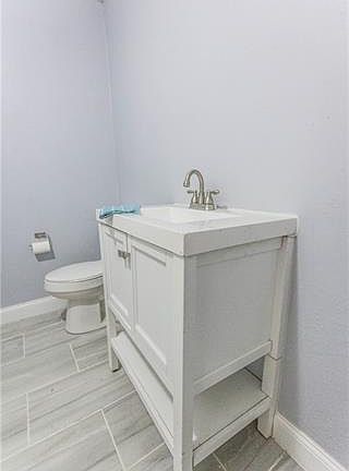 4th image of 946 Washington Blvd