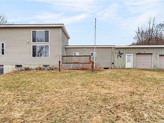 4th image of 858 Randall Hill Rd