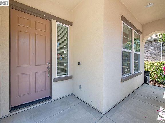 5th image of 3063 Ridgefield Ct