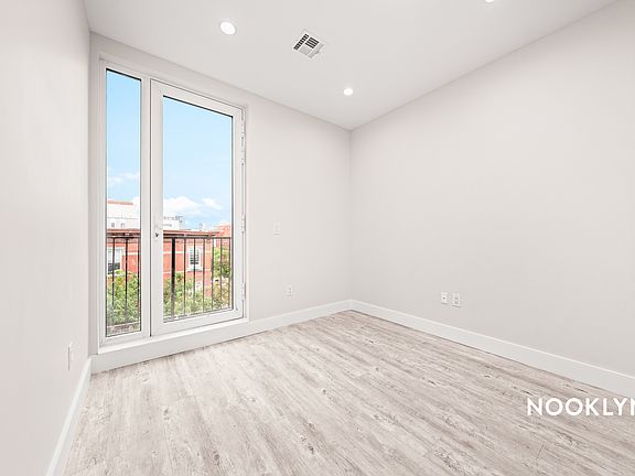 5th image of 948 Bergen St #4B