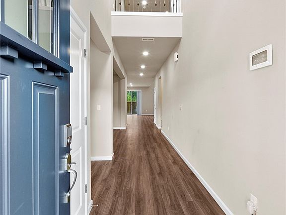 3rd image of 10323 Driftwood Ave