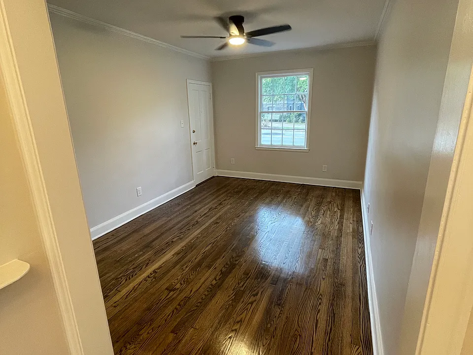 208 W Fisher Ave #1