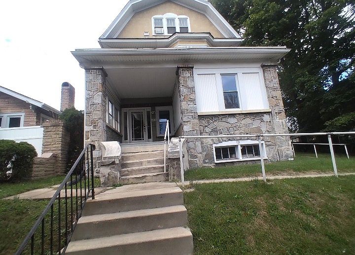 1st image of 3012 Derry St APT 1