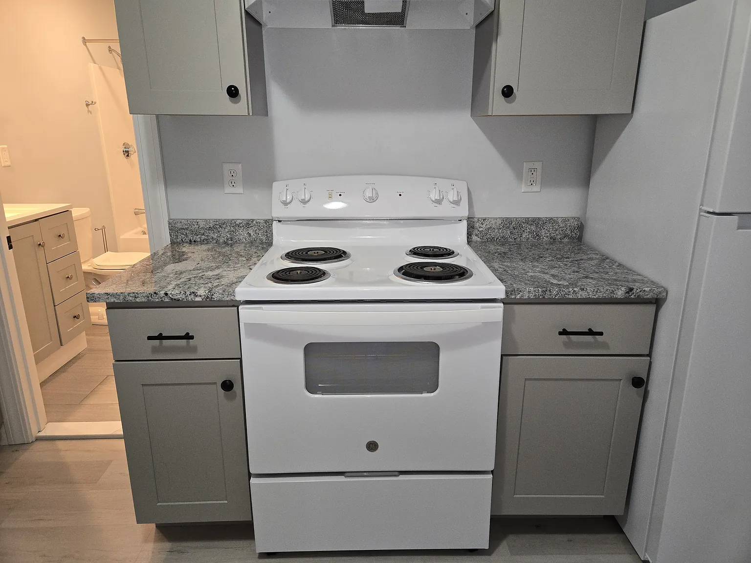2 bed, 1000 sqft, $2,500 — Photo 2