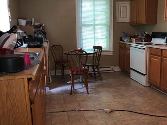 4th image of 606 Piedmont Ave