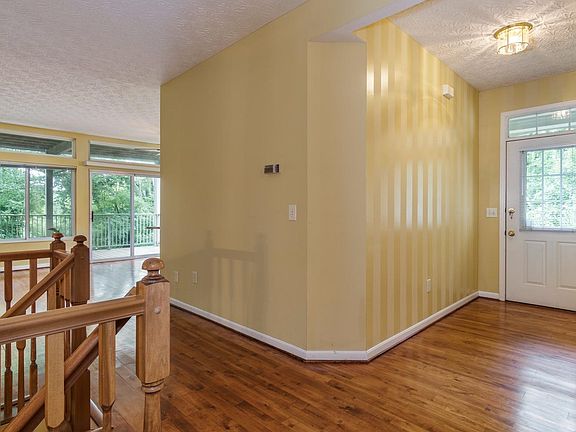 4th image of 1438 Taramore Dr