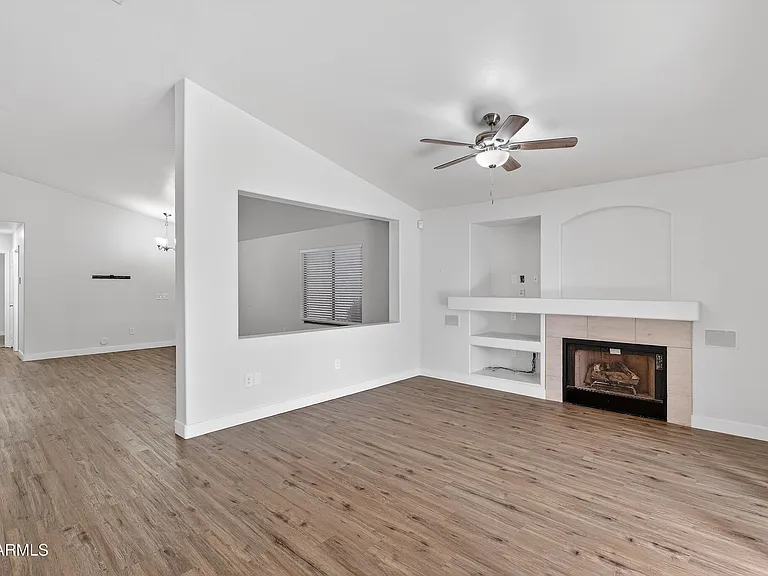 1365 E Betsy Ln — Photo 7