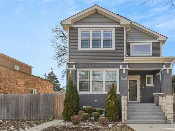 9124 S Bell Ave, Chicago, IL 60643