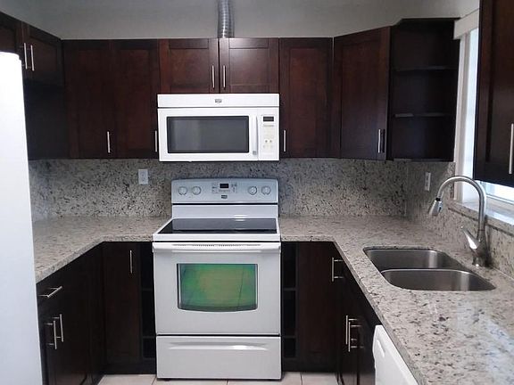 3rd image of 18359 NW 44th Pl