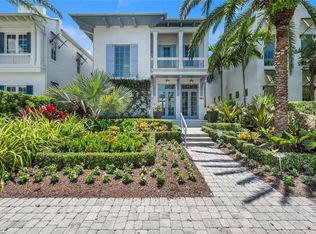 982 9th Ave S, Naples, FL 34102
