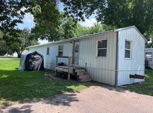 1401 S Main St TRAILER 127, Mitchell, SD 57301