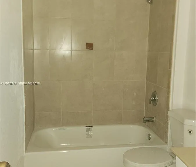 3826 SW 48th Ave #3826 — Photo 11